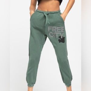 Free City SUPERFLUFF POCKET LUX sweatpant - bush